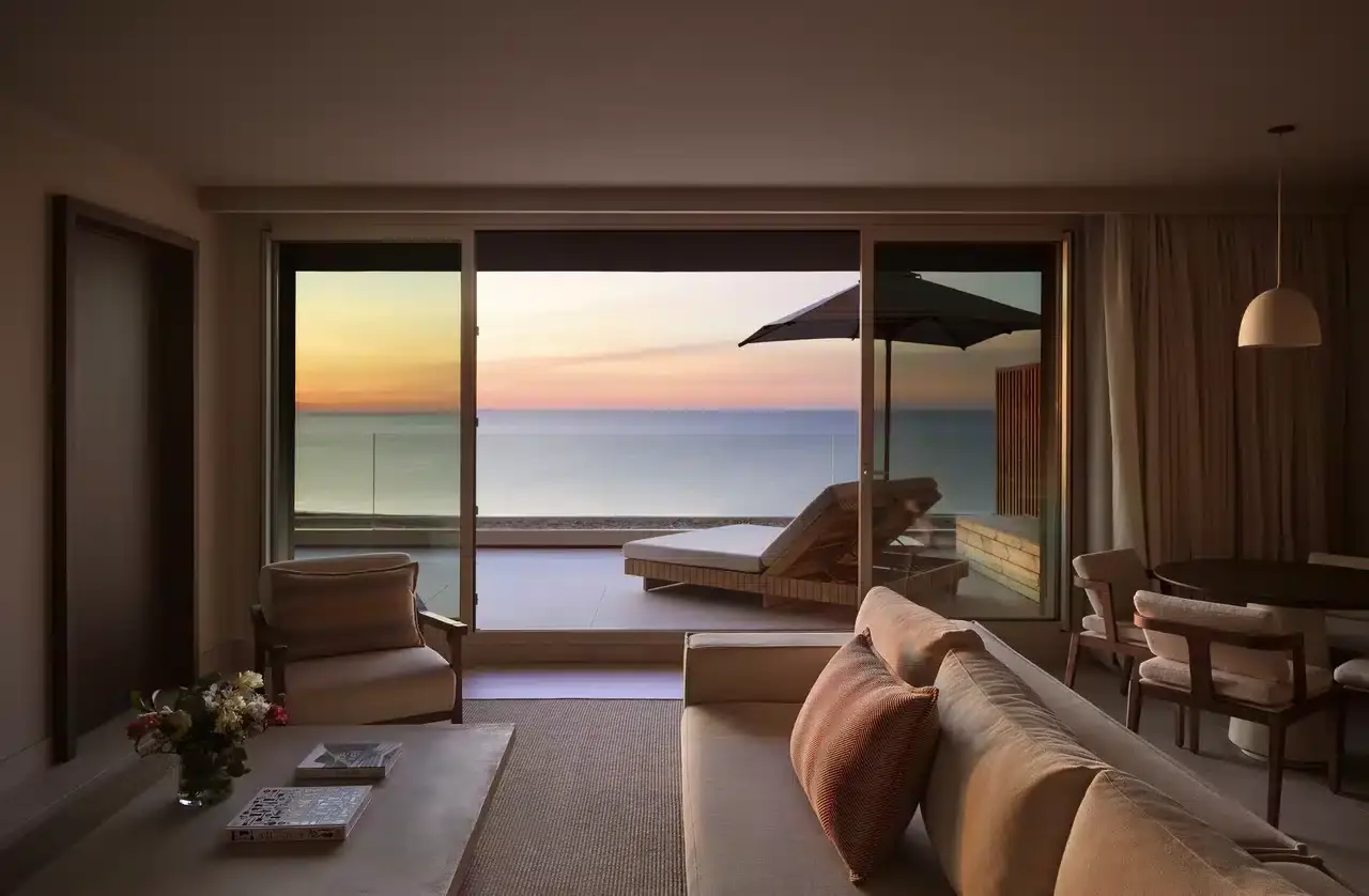 La-Hacienda-Golf-Hotel-Fairmont-Suite-Living-sunset