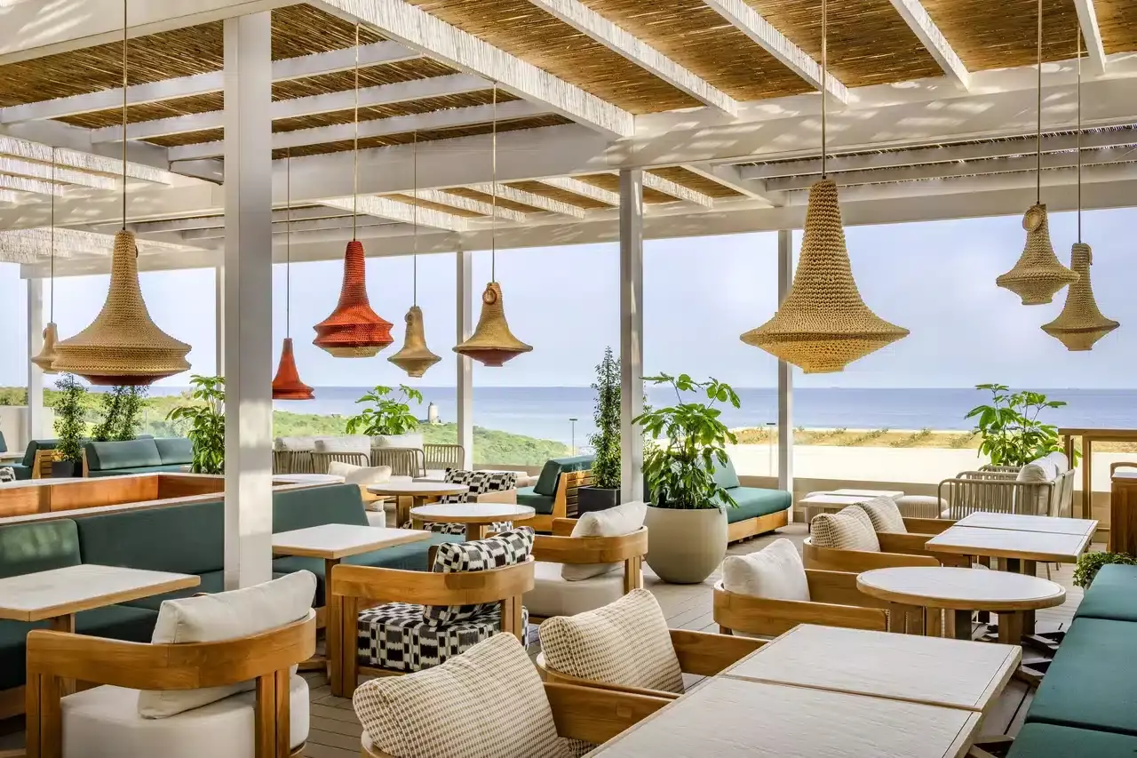 La-Hacienda-Golf-Hotel-Umbra-Poolside-Restaurant-and-Bar